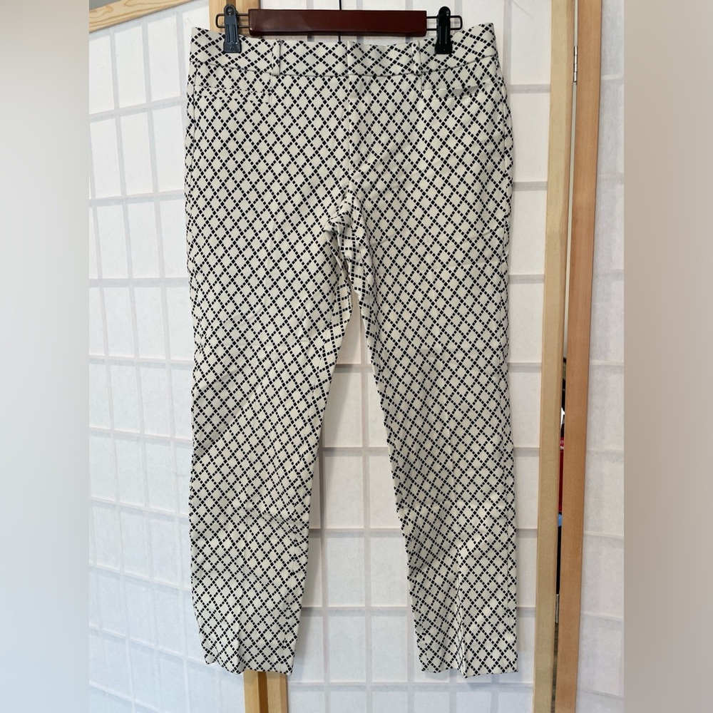 Banana Republic Monochrome Geometric Top